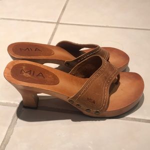 Mia wooden and leather flip flop clogs
